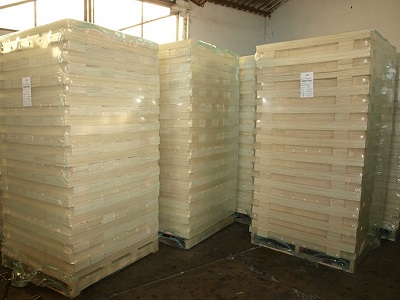 Palet de tableros contrachapados cortados y lijados 2